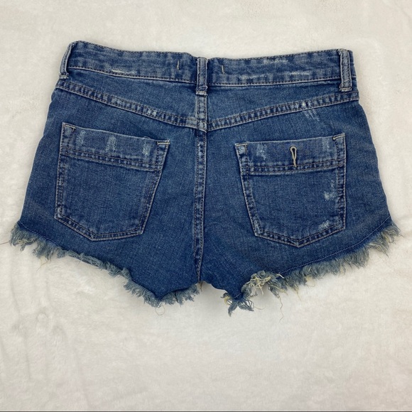 Free People Denim Shorts Size 25 Cut Offs Frayed Distressed 100% Cotton Midrise - Picture 5 of 5